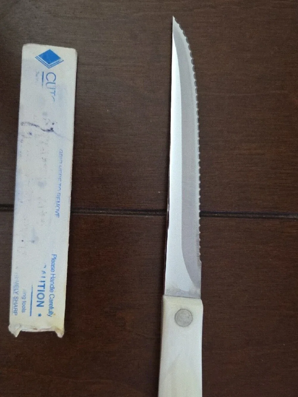 Cutco White Serrated Trim Knife With Pearl Handle